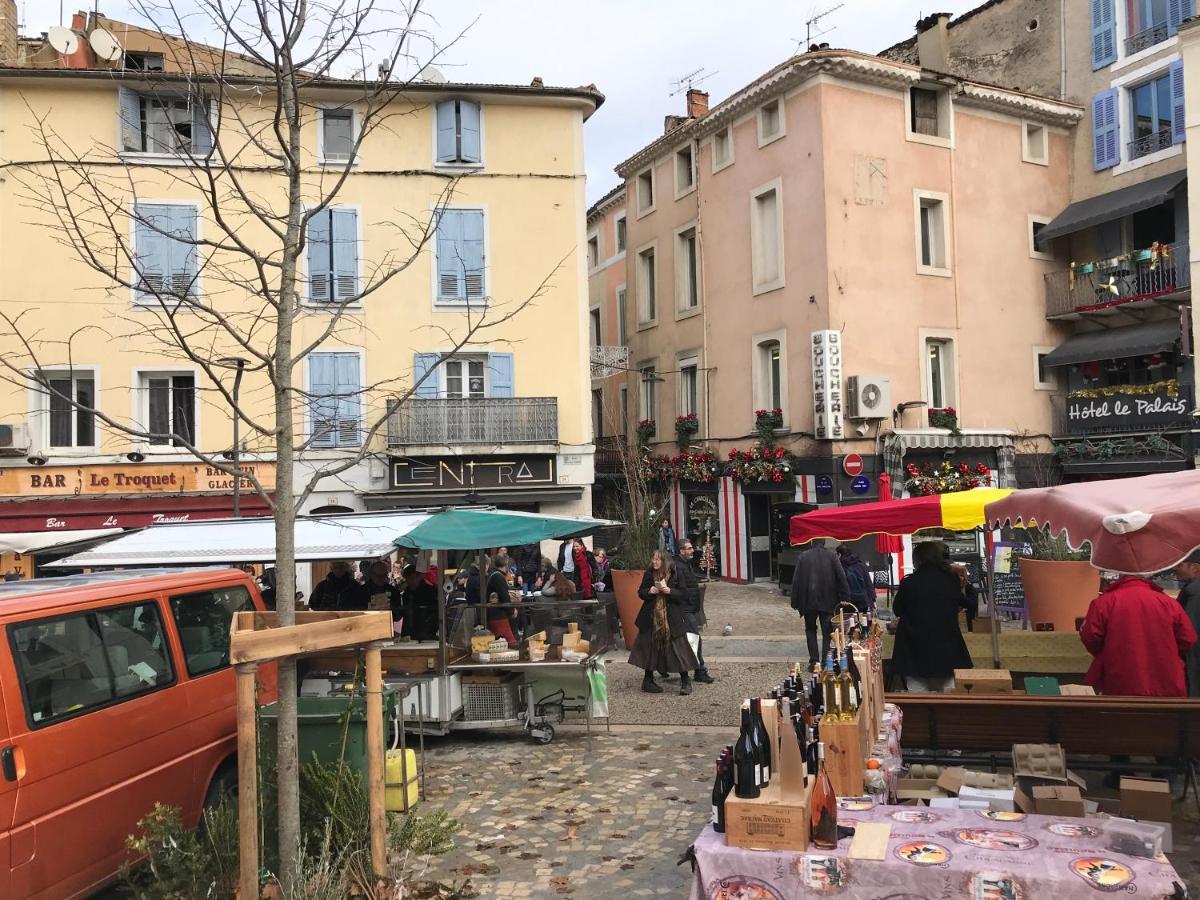 Appartement En Plein Centre Ville Apt Bagian luar foto